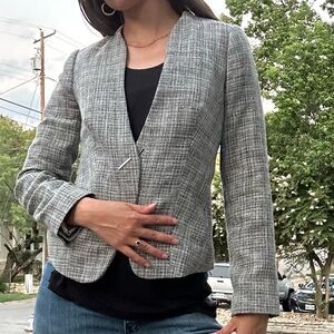 The Limited Women's Blue and White Blazer